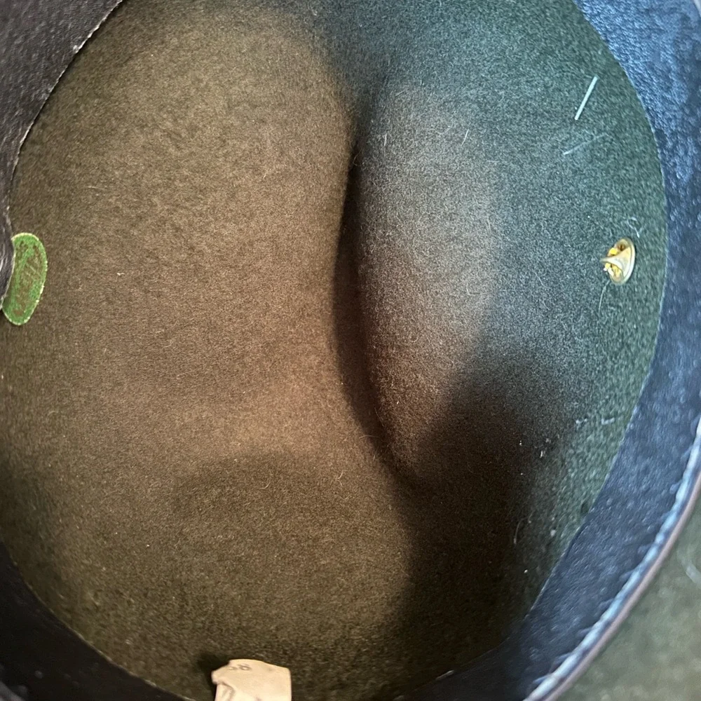 Genuine Vintage Tyrolean hat purchased in Austria - Picture 6 of 7